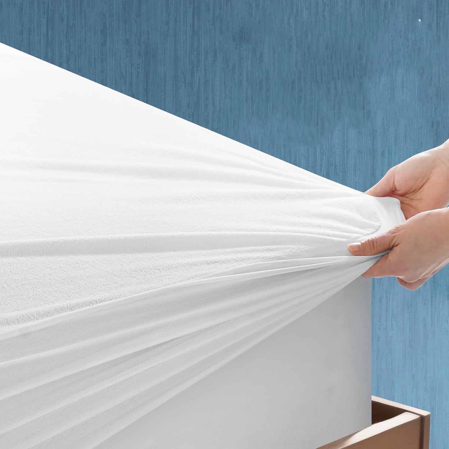🛏️ Waterproof Fitted Mattress Protector with Deep Pocket
